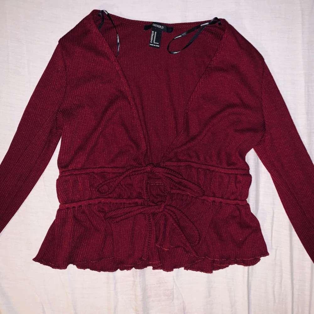 Forever 21 cute flowy burgundy blouse
